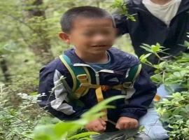 夏令营中一名男孩失联，同时还有7名自闭症儿童同团活动。-而安资源分享网